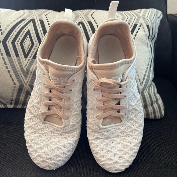 APL" TechLoom Phantom Athletic Propulsion Labs-White & Cream - Picture 9 of 13